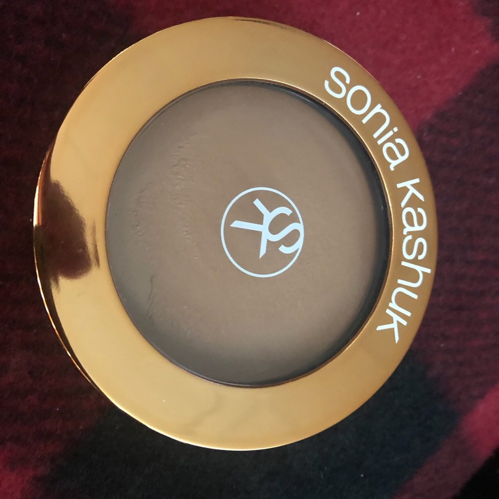 Sonia Kashuk cream bronzer.